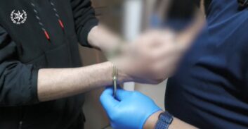 ההסתבכות הכפולה של בנימין פליסיאן בתיקי אלימות והצתת רכב
