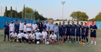גמר גביע: תובעים של יחידת התביעות במשטרה נגד נאשמים וסנגוריהם