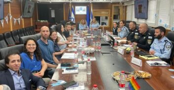 לקראת חודש מצעדי הגאווה: המפכ"ל נפגש עם ראשי קהילת הלהט"ב
