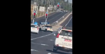 חשד: אסיר משוחרר שהשתולל על הכביש בגילופין ברח משוטרים והרג רוכב-אופניים