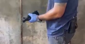 צפו: כלי נשק באורווה בג'ואריש, אקדח ו-180 אלף במזומן בפעוטון בג'לג'וליה