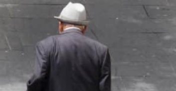 התביעה: בן 81 חבר בכנופיה שעקצה שלושה מיליון שקל מקשישים