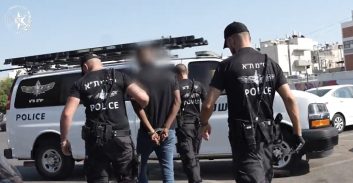 צפו: ימ"ר תל-אביב עצרה תשעה חשודים בסחר בקוקאין והרואין בדרום העיר