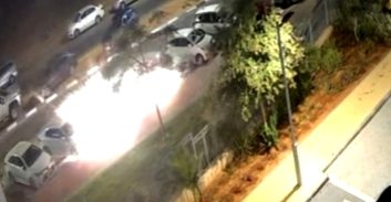 אשקלון: רימוני רסס והצתת מכוניות של פעילי ציבור הכותבים נגד העירייה
