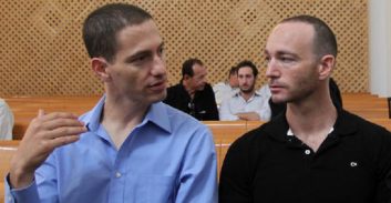פונדקאות לגברים: ביה"ד הארצי לעבודה פותח דלת לתביעה-ייצוגית נגד קופות החולים
