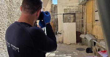 גופת אישה נמצאה בדירה בחיפה, שלושה נעצרו לחקירה