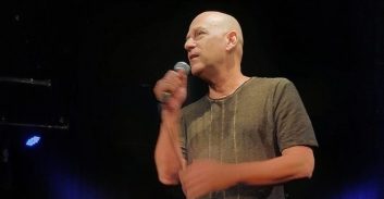 גיא פלג נגד מכונת הרעל: "אני בפוסט טראומה. זה מגה אירוע"