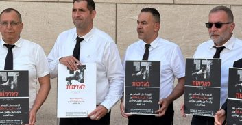 עשרות עורכי דין הפגינו בחיפה: "דמנו אינו הפקר, דורשים הגנה וביטחון"