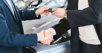 הרבה יותר ממפתחות: איך רכב צמוד הפך ל"נשק הסודי" של חברות בשימור טאלנטים?