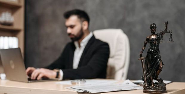 מערכת CRM חדשנית לעורכי דין: הפתרון המלא לניהול משרד בעברית